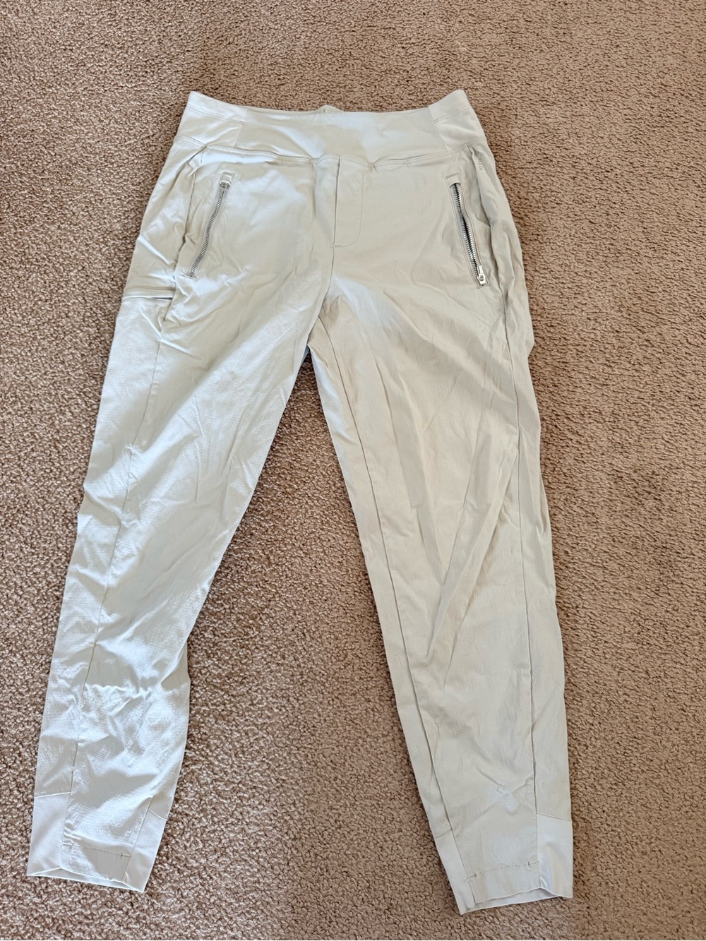 Athleta Light Gray Men’s Jogger Pants with Zip Pockets
